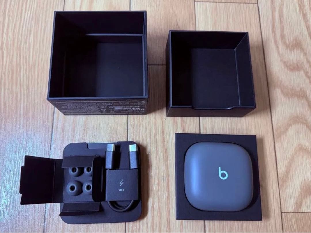 Beats Fit Pro ワイヤレスイヤホン グレー 充電ケース付き