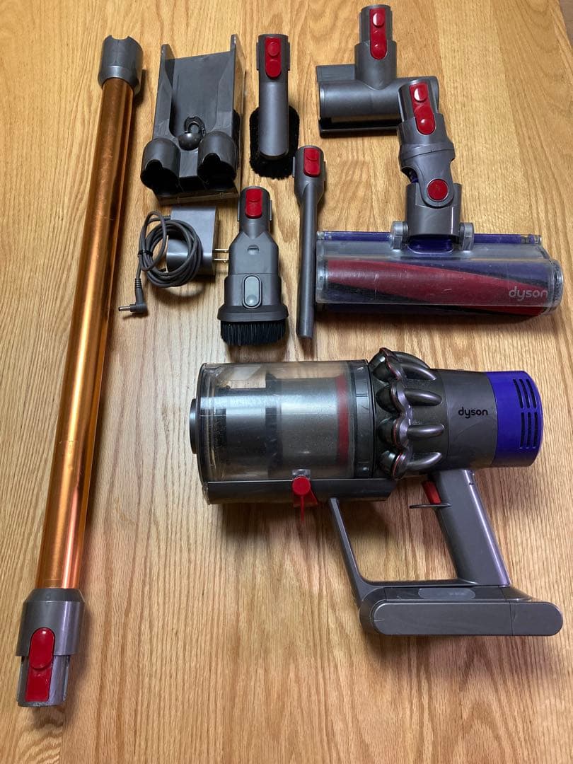Dyson スティッククリーナー本体 各種アタッチメント付き【ジャンク】