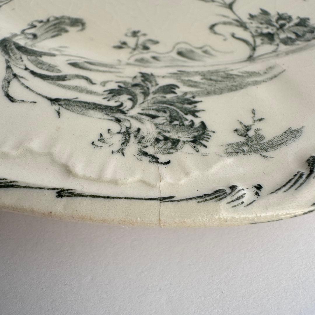 訳あり　フランスアンティーク　Gien ジアン レリーフ　デザートプレート