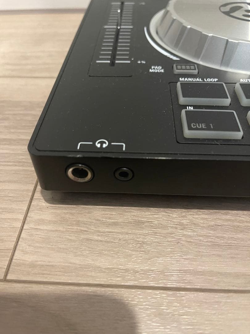 Numark MTPRO3 つまみカバー2箇所不足