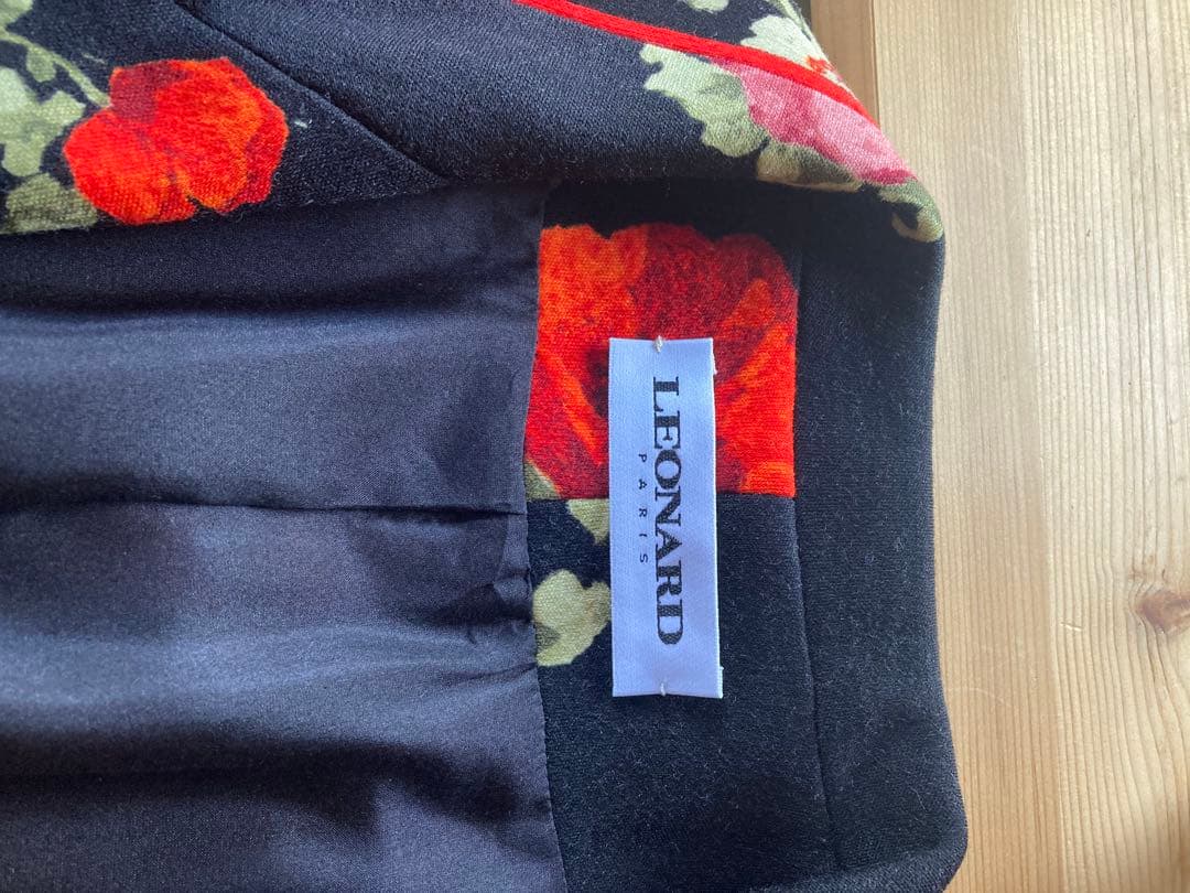 レオナール 花柄テーラードジャケット