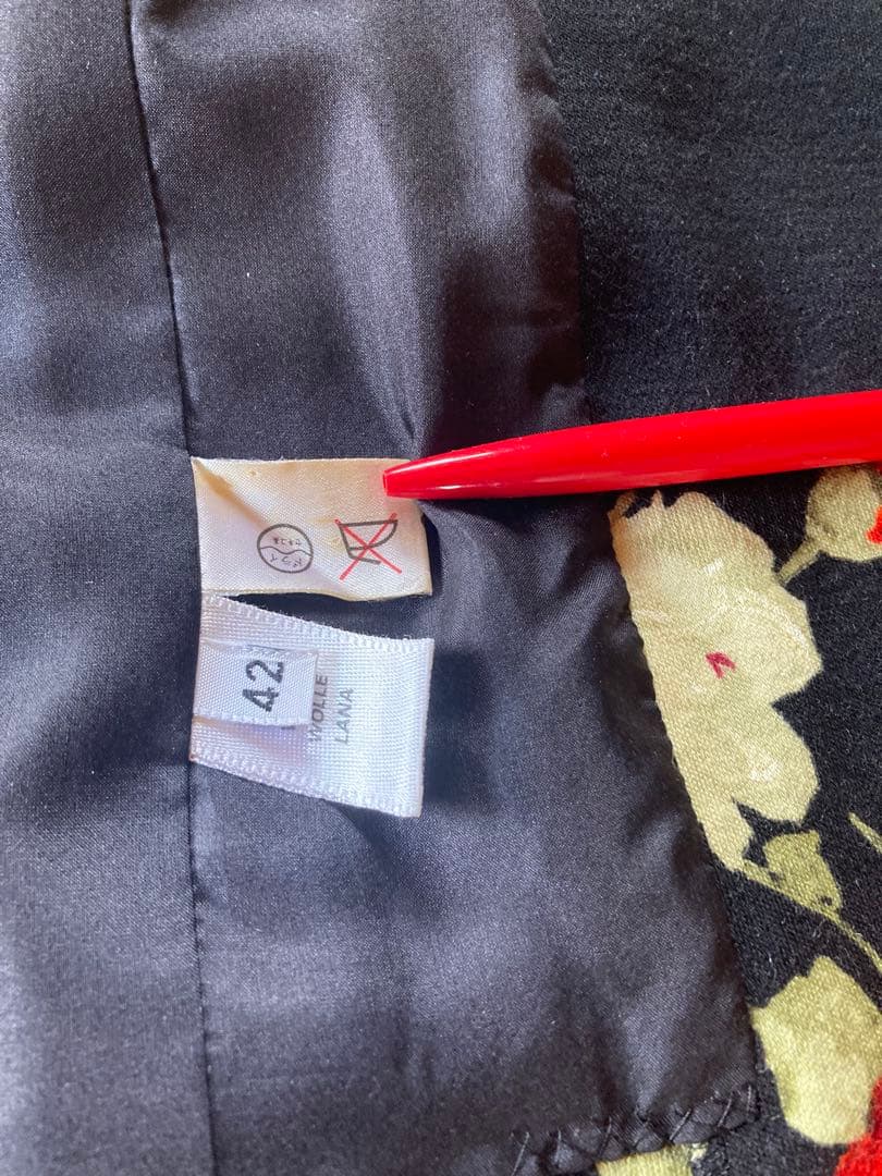 レオナール 花柄テーラードジャケット