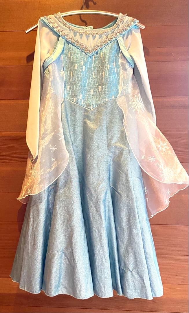 【最終値下げ】エルサ ドレス 120 ビビディバビディブティック