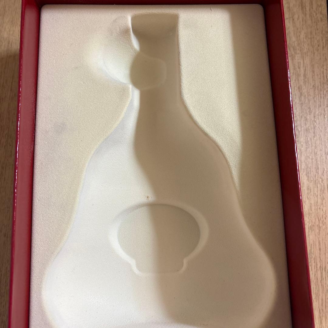 ヘネシーXO コニャック　黒キャップ 専用BOX入り　新品未開封品　700ml