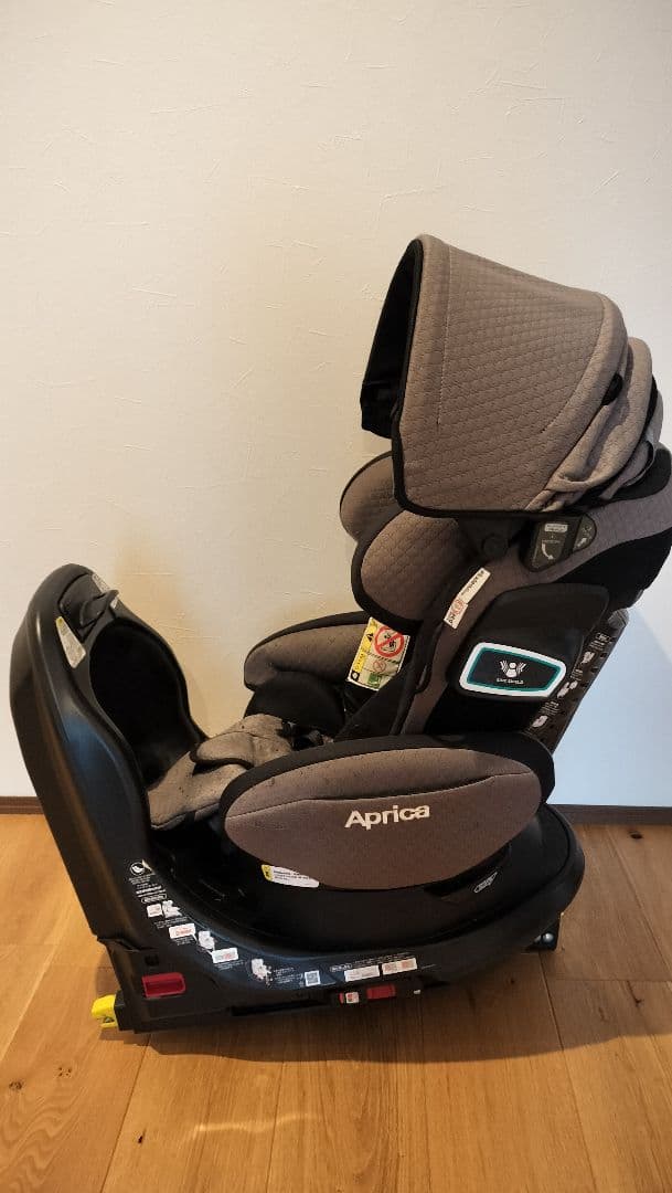 【ゆきえむ】フラディア グロウ ISOFIX 360°セーフティーＰ AB
