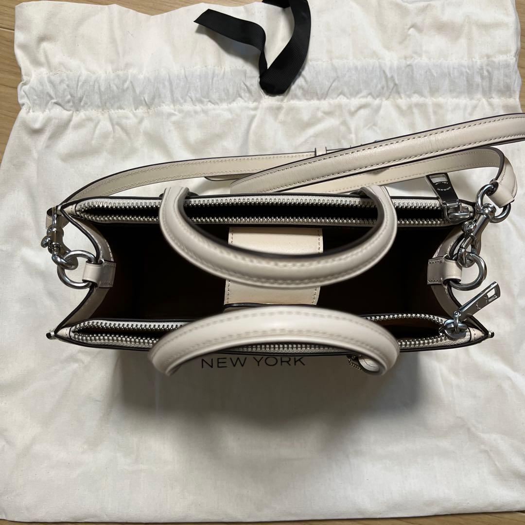 COARCH ニーナ スモール トート バッグ　ホワイト