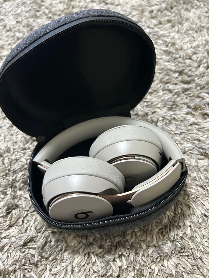 Beats ワイヤレスヘッドホン SOLO PROケース付き