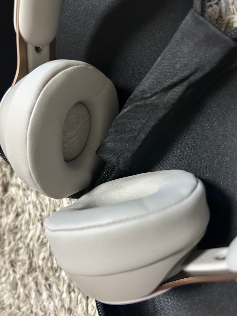 Beats ワイヤレスヘッドホン SOLO PROケース付き