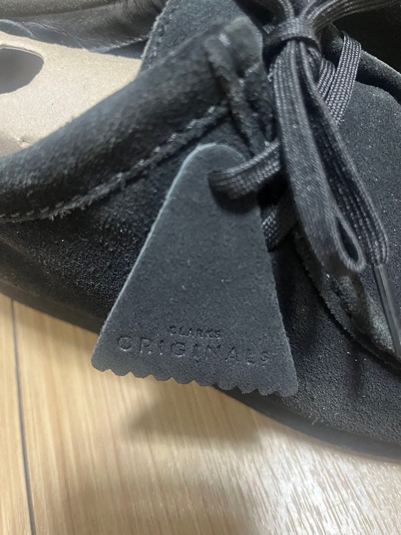 シュプリーム クラークス Supreme x Clarks Wallabee