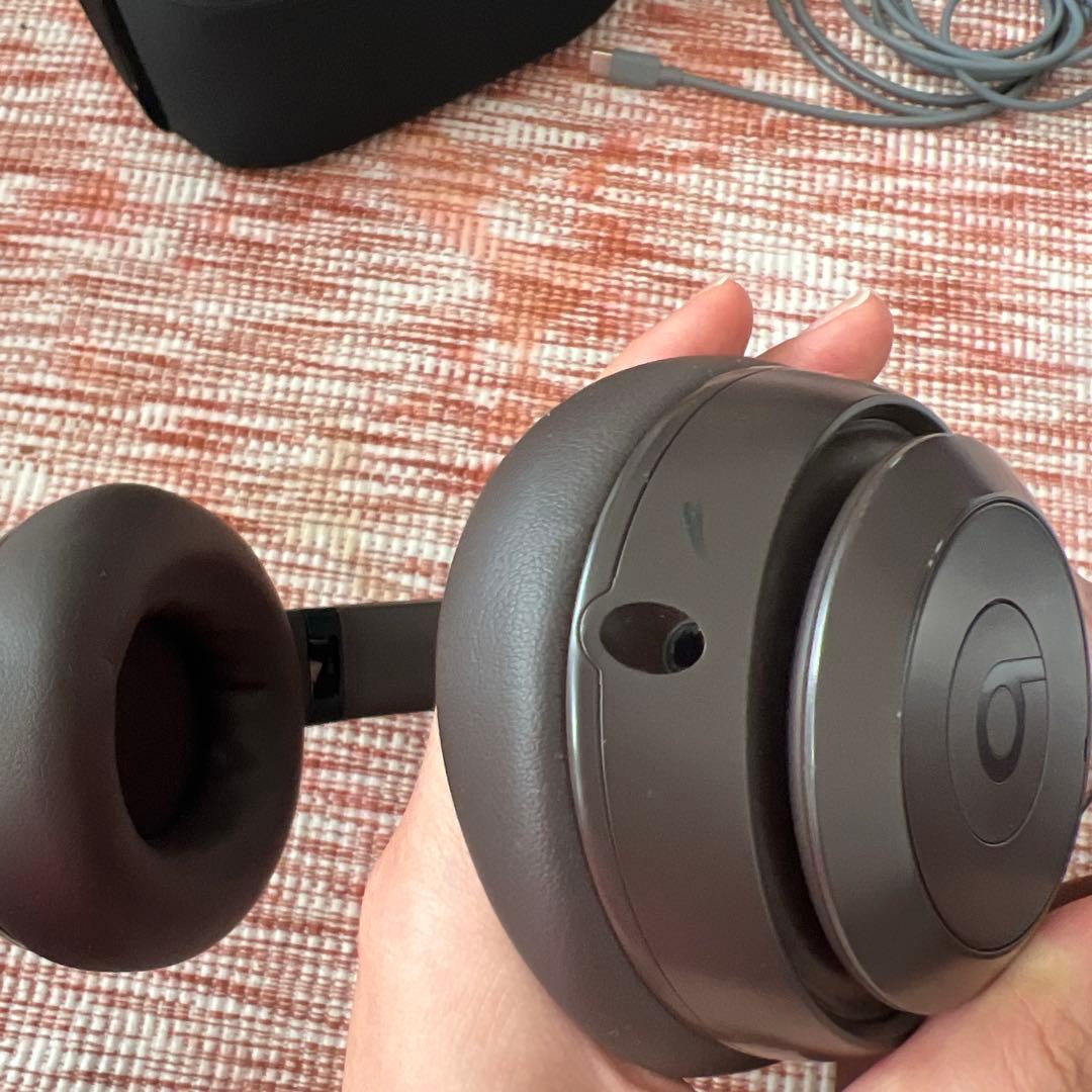 Beats Studio pro ワイヤレスヘッドホン ブラウン