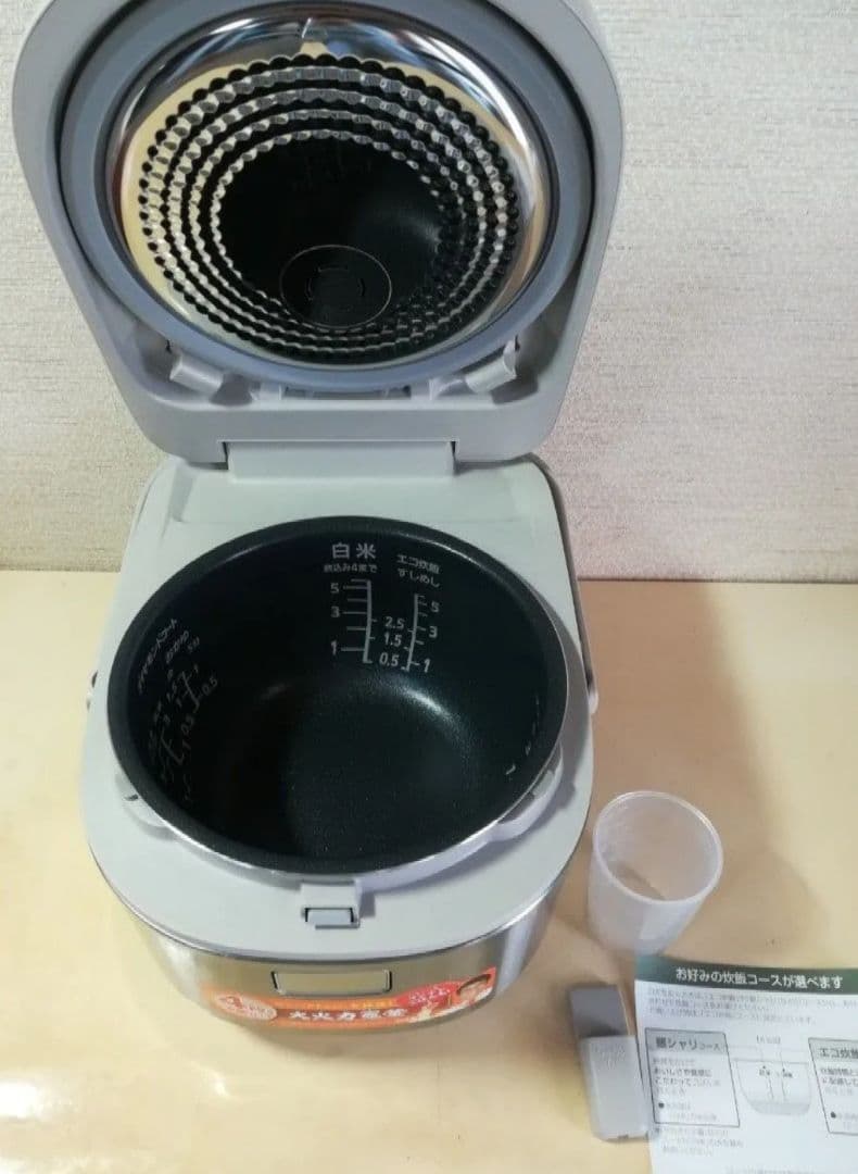SR-HB10J9　Panasonic IH炊飯器　5.5合　未使用