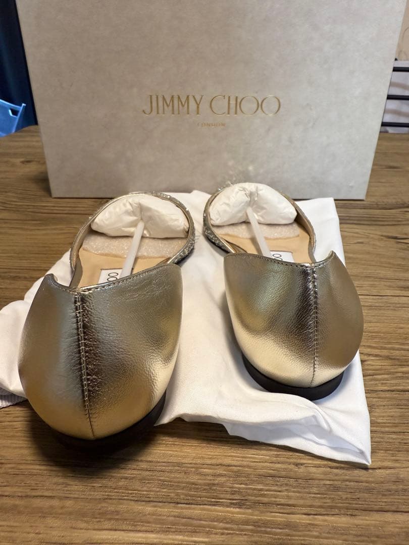 Jimmy Choo（ジミーチュウ）新品未使用　フラットサンダル