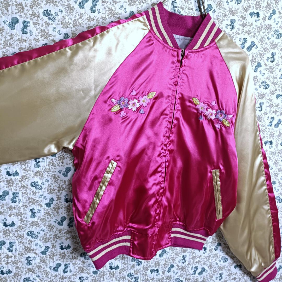 Hello Kitty☆キティちゃん　スカジャン　刺繍　桜　山　ピンク　金　Ｍ