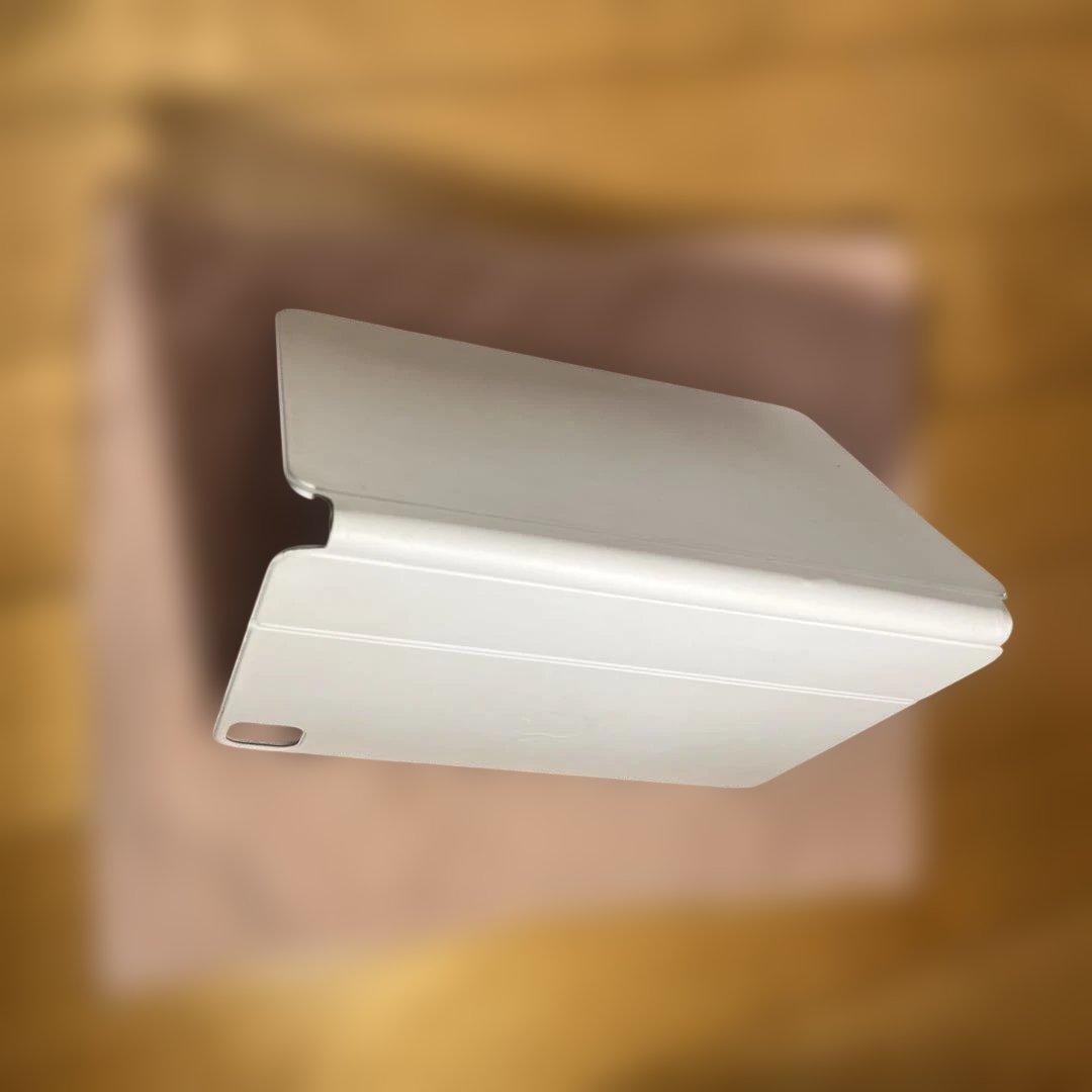 Apple 純正magic keyboard 11インチ対応