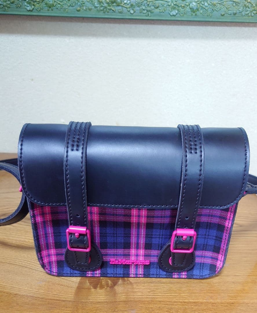 Dr. Martens　ドクターマーチン　7インチ　サッチェルバッグ