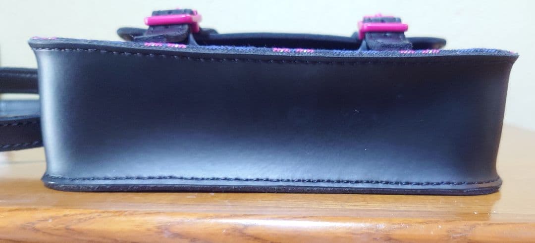 Dr. Martens　ドクターマーチン　7インチ　サッチェルバッグ