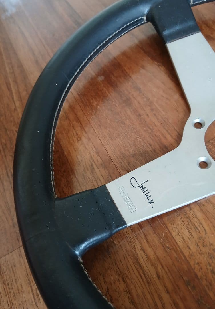 コ*ク様 MOMO \"Jacky Ickx\" steering wheel 少し