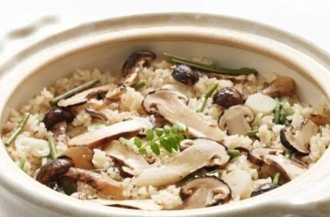 岩手産 特秀品【天然 大つぼみ 松茸 約400g前後】3~5本 御供 贈答