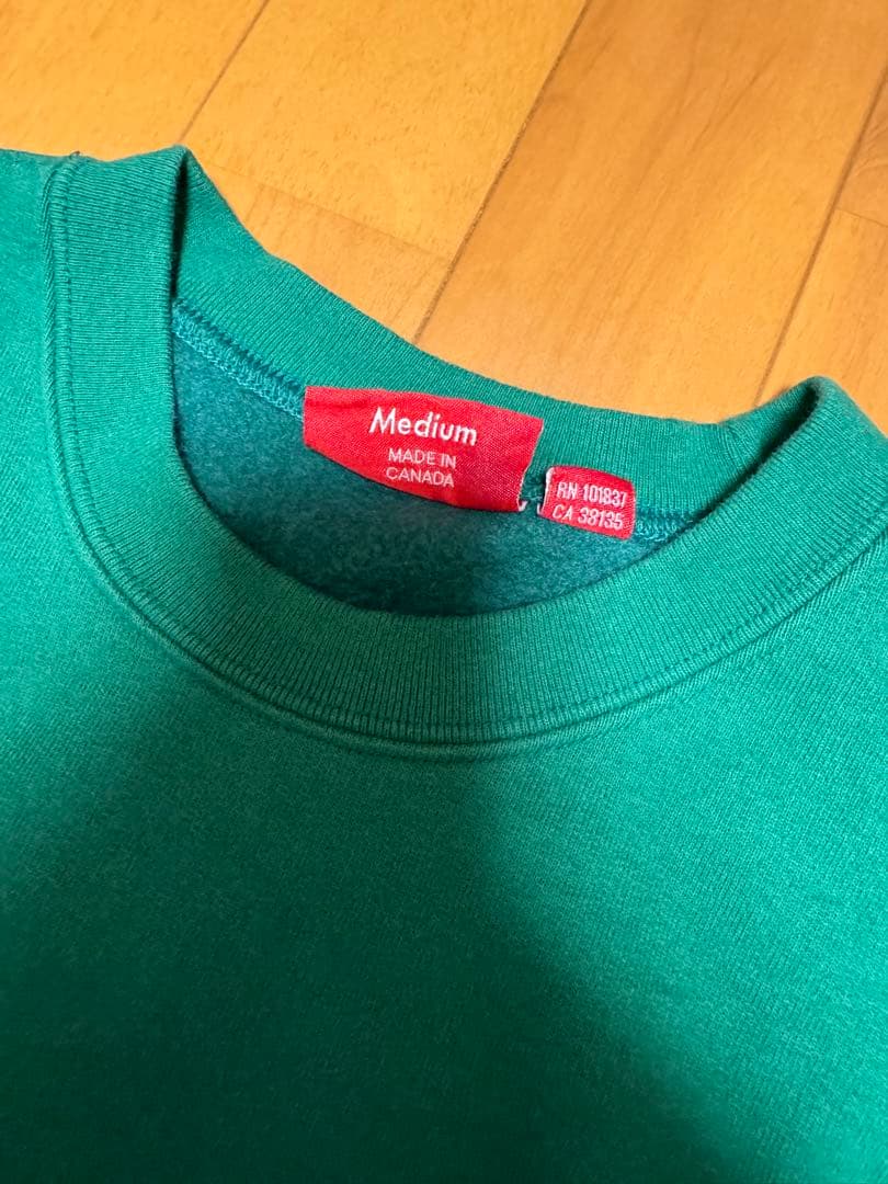 supreme フーディー　パーカー　スウェット　トレーナー