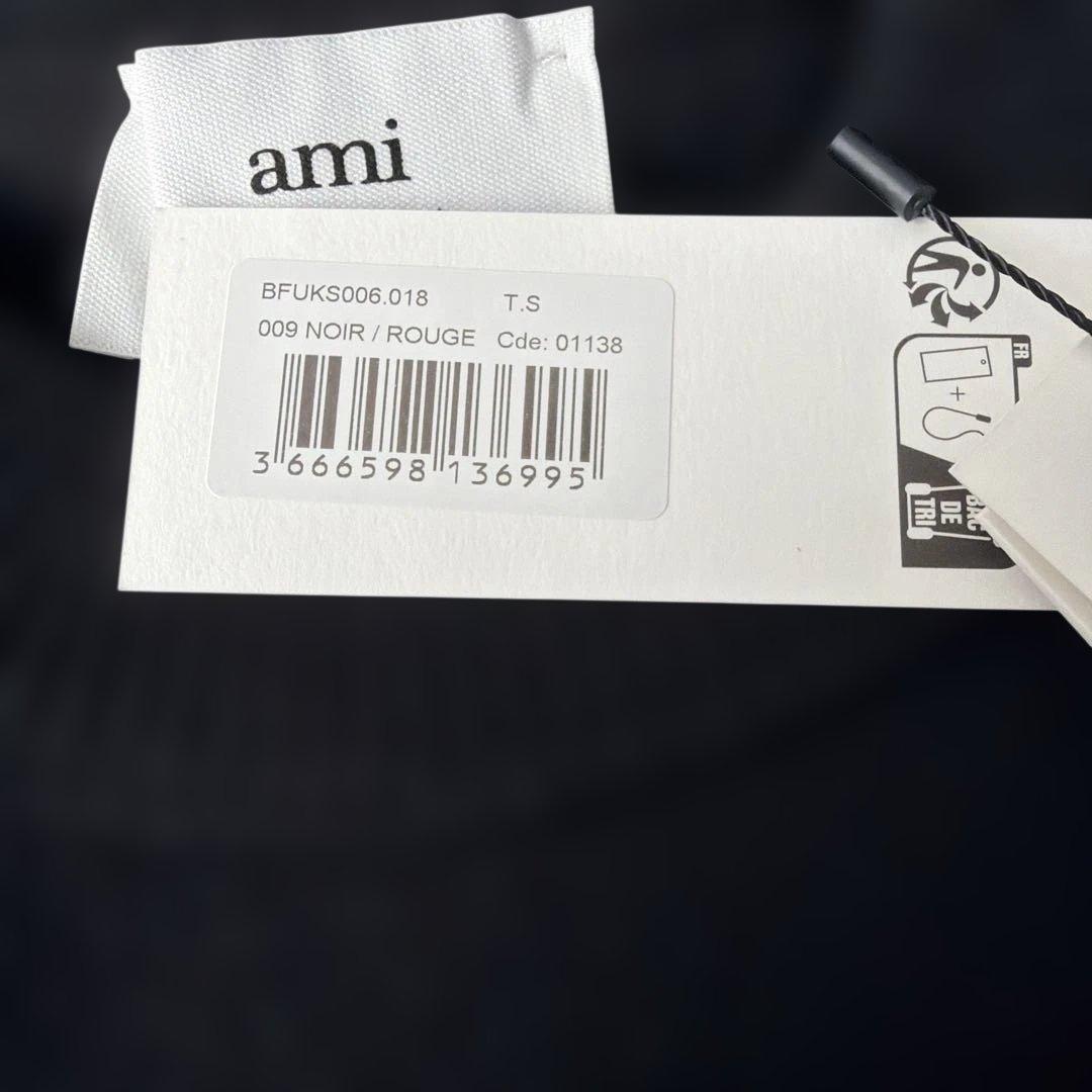 l*y様 ⭐️Ami Paris⭐️ブラック　ロゴレッド　厚手セーター　Sサイズ