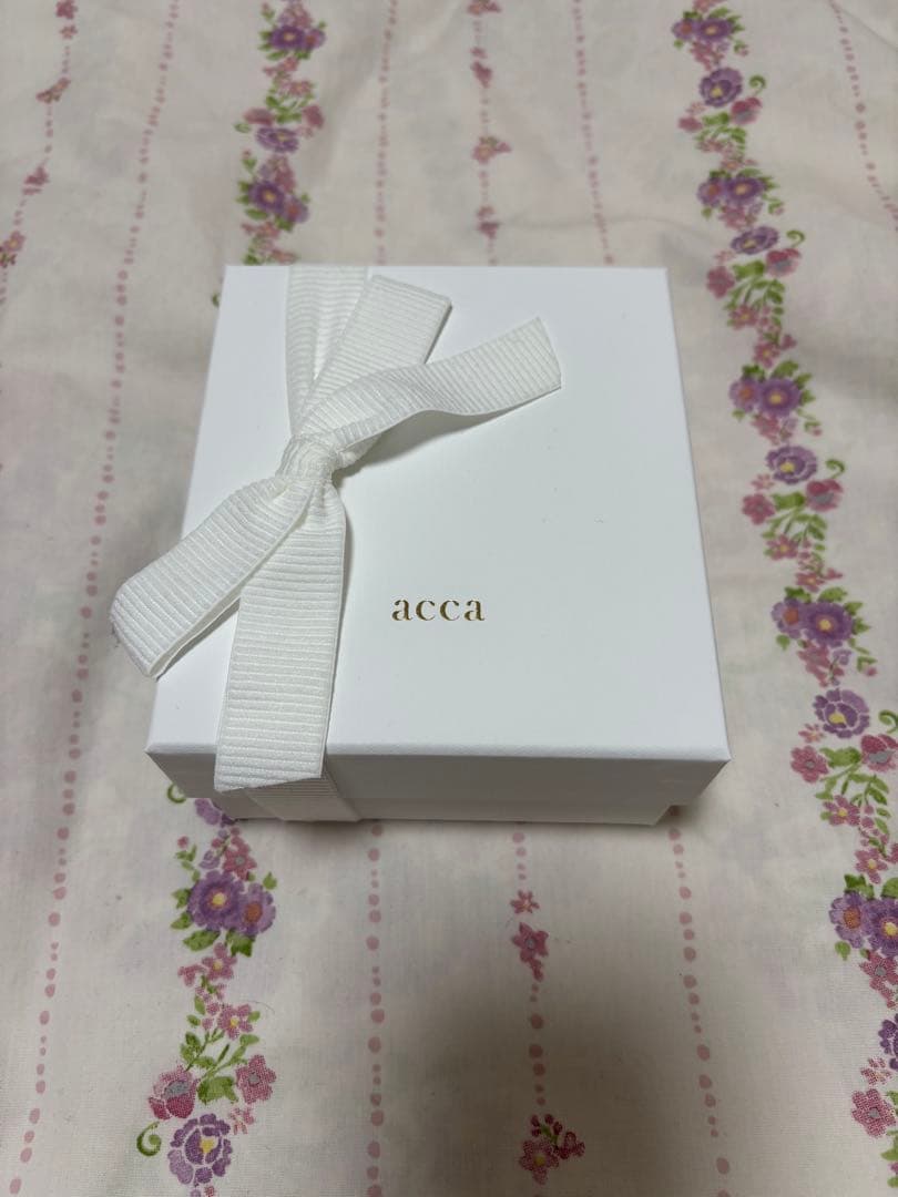 [acca] ビジュー付きヘアクリップ ネイビー