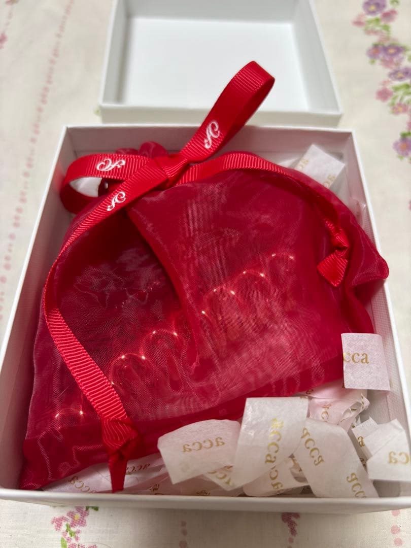 [acca] ビジュー付きヘアクリップ ネイビー