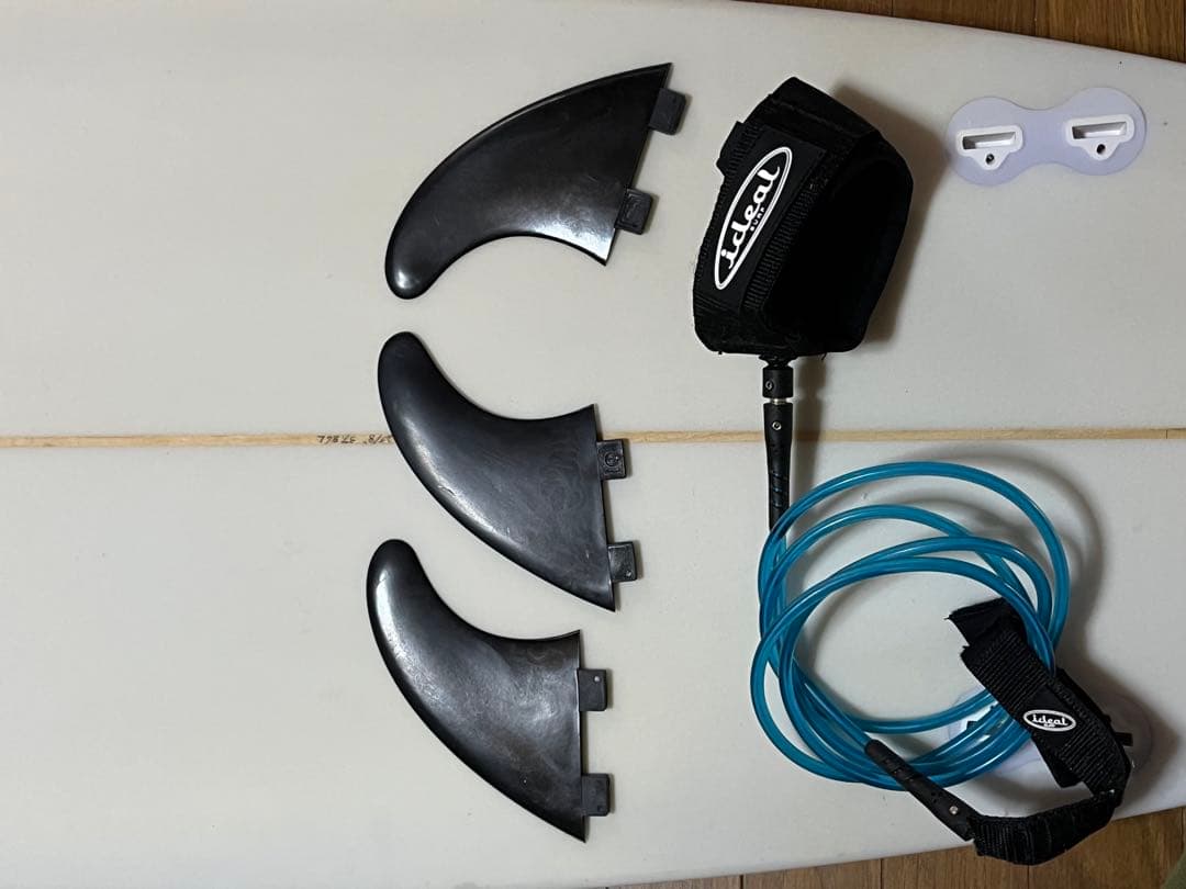 サーフボード ミッドレングス 6’6 FCS 「モモタロス」