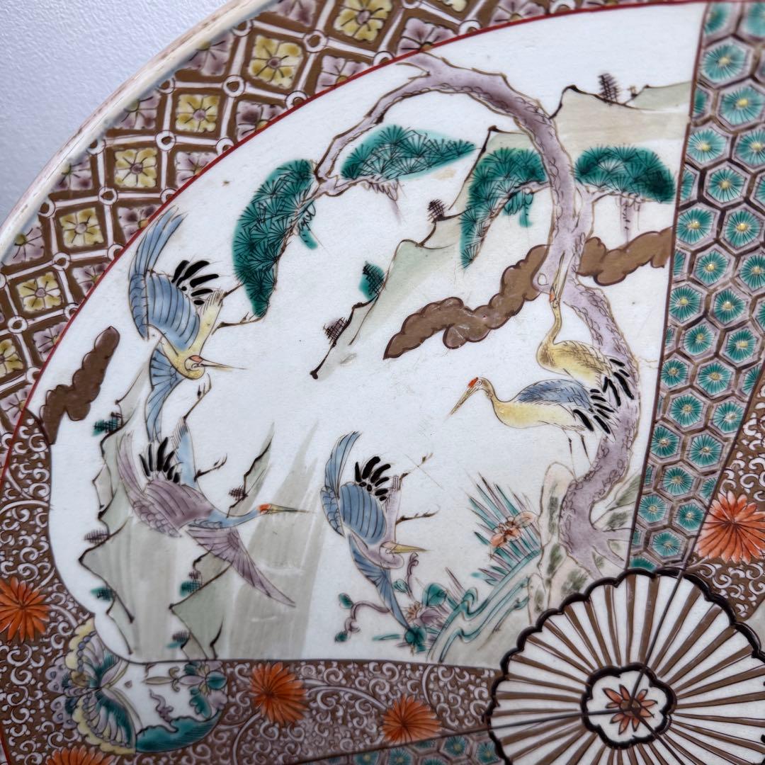 古伊万里　大皿　色絵三方松鶴図大皿　　太明成化年製　裏鳳凰と桐花図