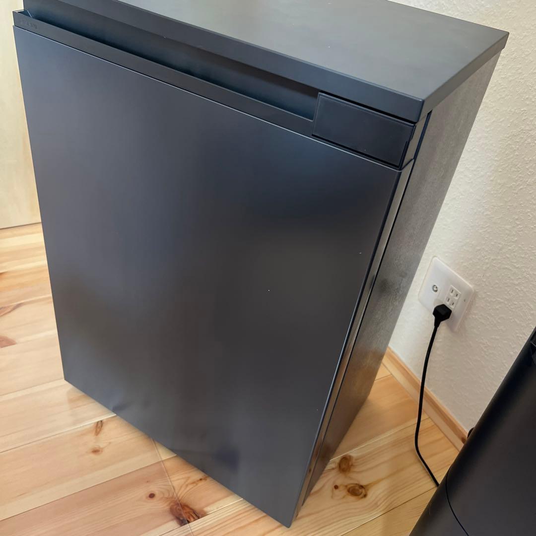 アイリスオーヤマ 冷蔵庫（ブラック）66L 奥行スリム IRSN-7A-B