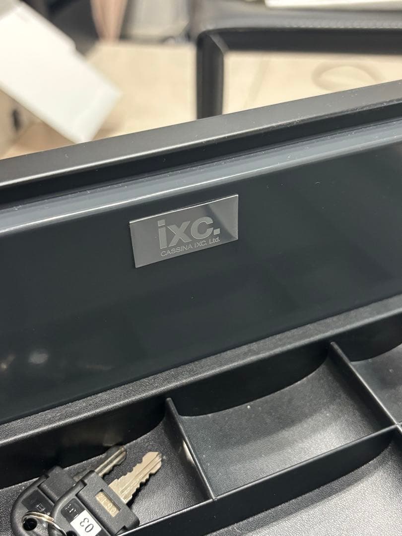 Cassina ixc カッシーナ エアフレーム ドロワー　デスクワゴン　黒