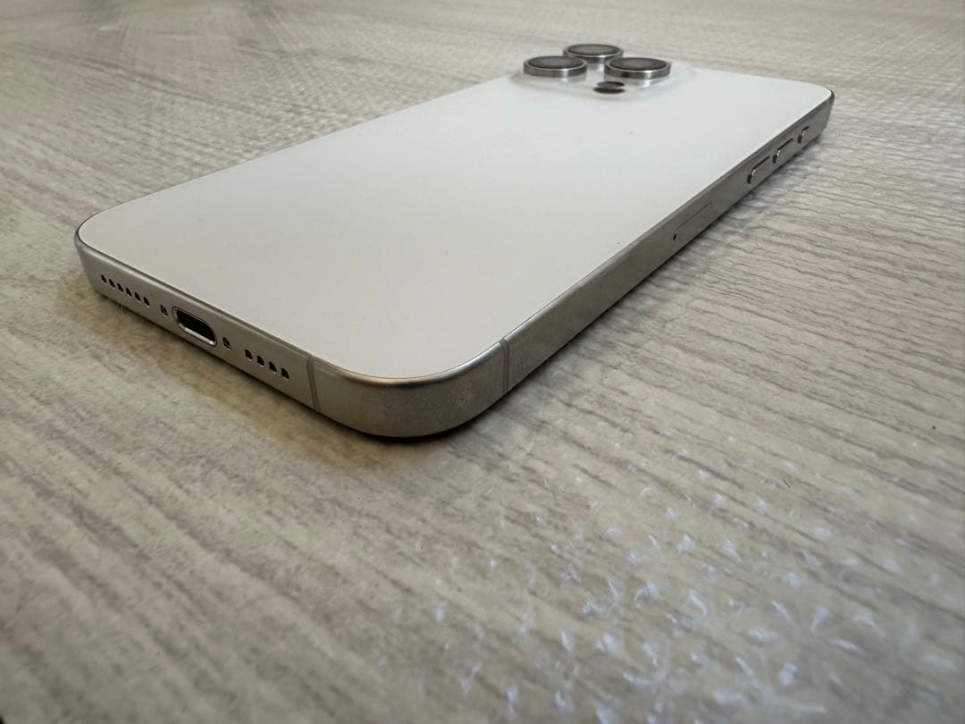 美品　Apple iPhone15pro maxホワイト本体　256GB