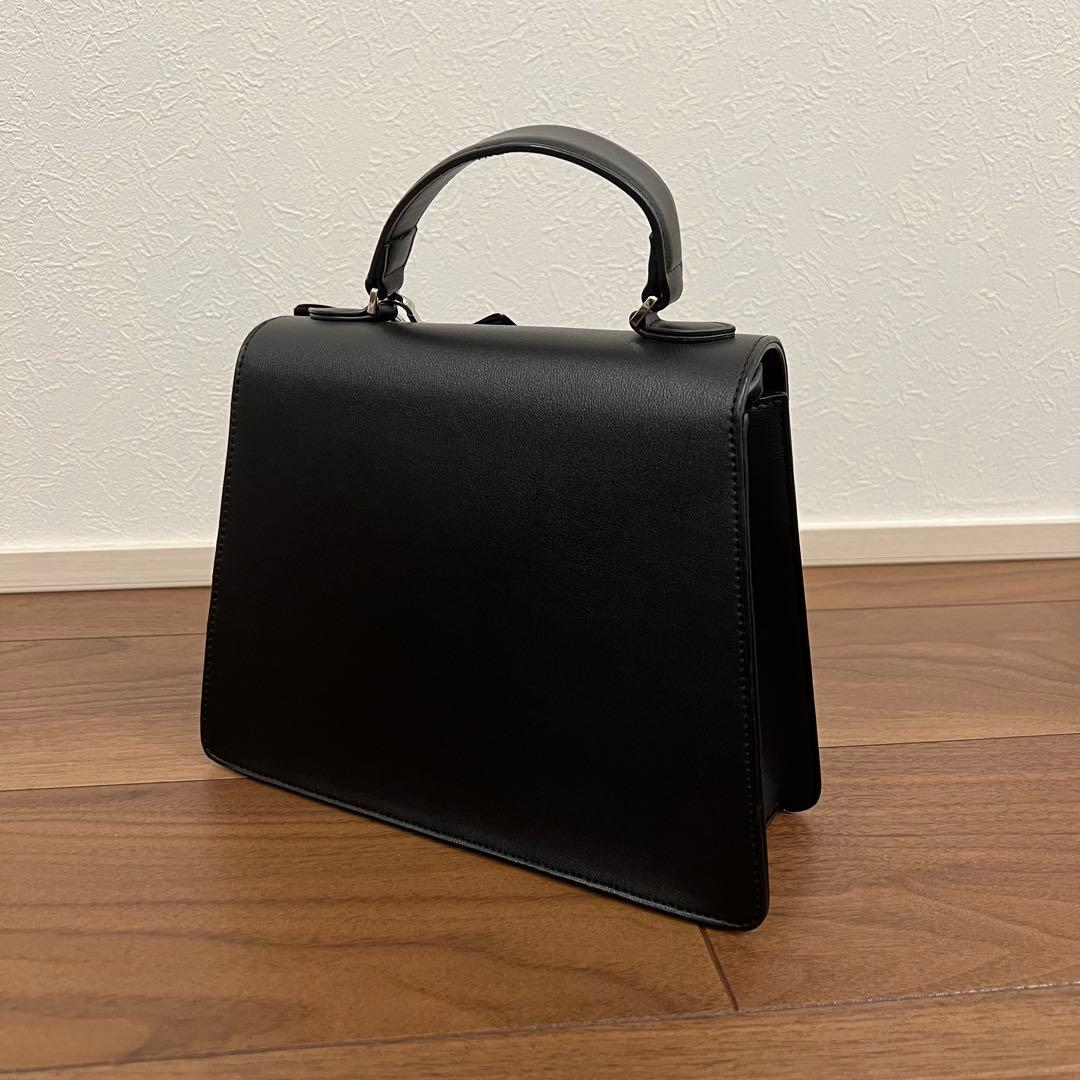 LILY BROWN ビジューリボンチャーム付き ハンドバック 2WAY