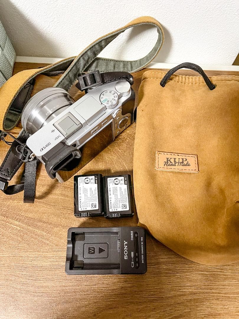 【超お得セット】SONY α6400 ilce-本体+標準レンズ+防水バッグ色々