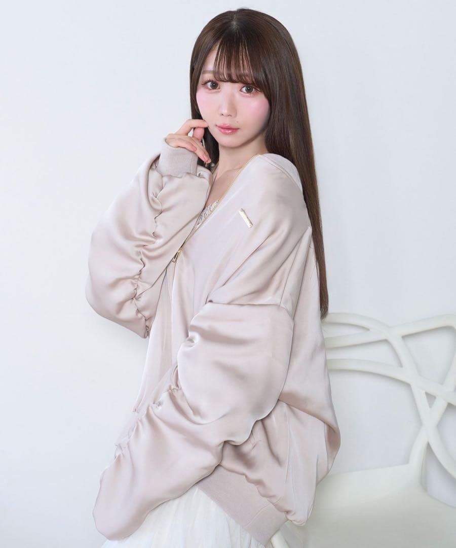 Rosé Muse サテンブルゾン。