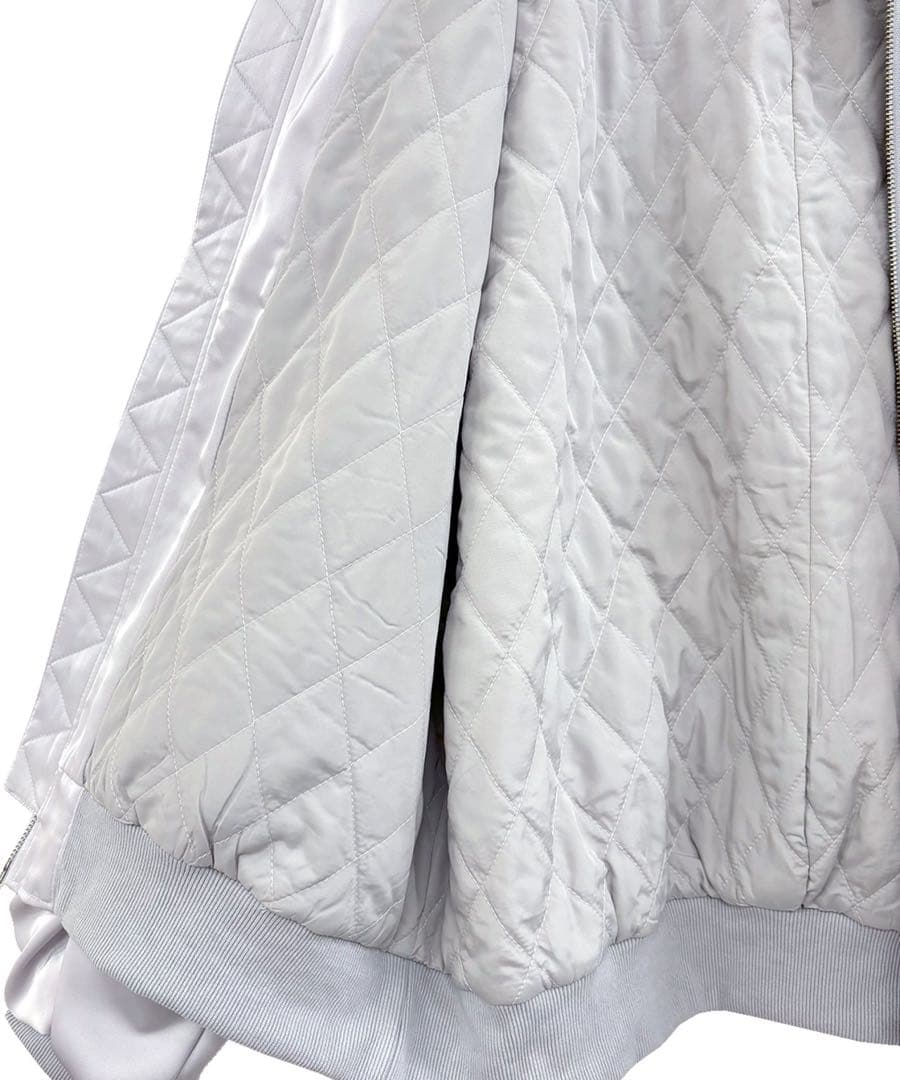 Rosé Muse サテンブルゾン。