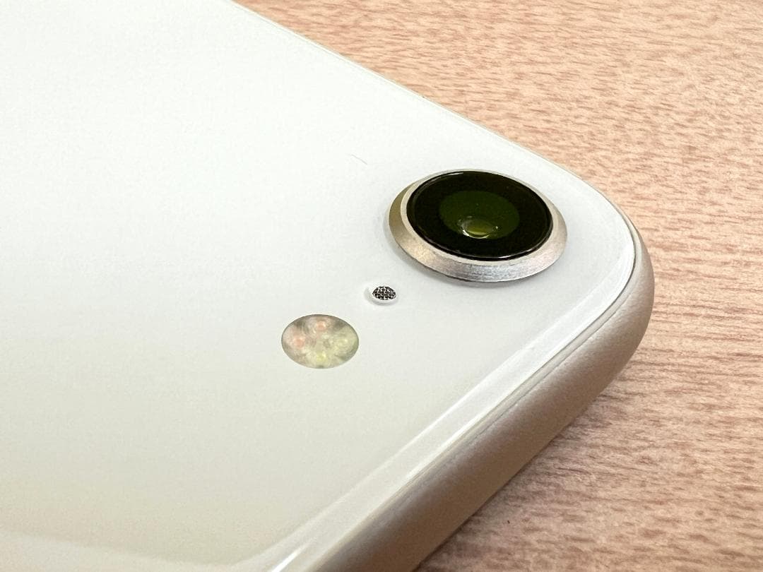 【美品】iPhone SE3 第3世代 64GB スターライト バッテリー96%