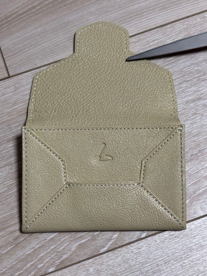 名刺入れ 土屋鞄 カードケース　本革　アイボリー