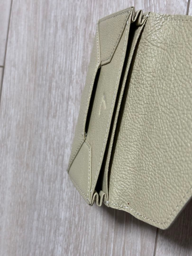 名刺入れ 土屋鞄 カードケース　本革　アイボリー