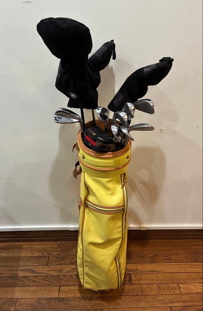 ゴルフバッグ・ゴルフキャディバッグ　カバー付トラサルディ　黄色
