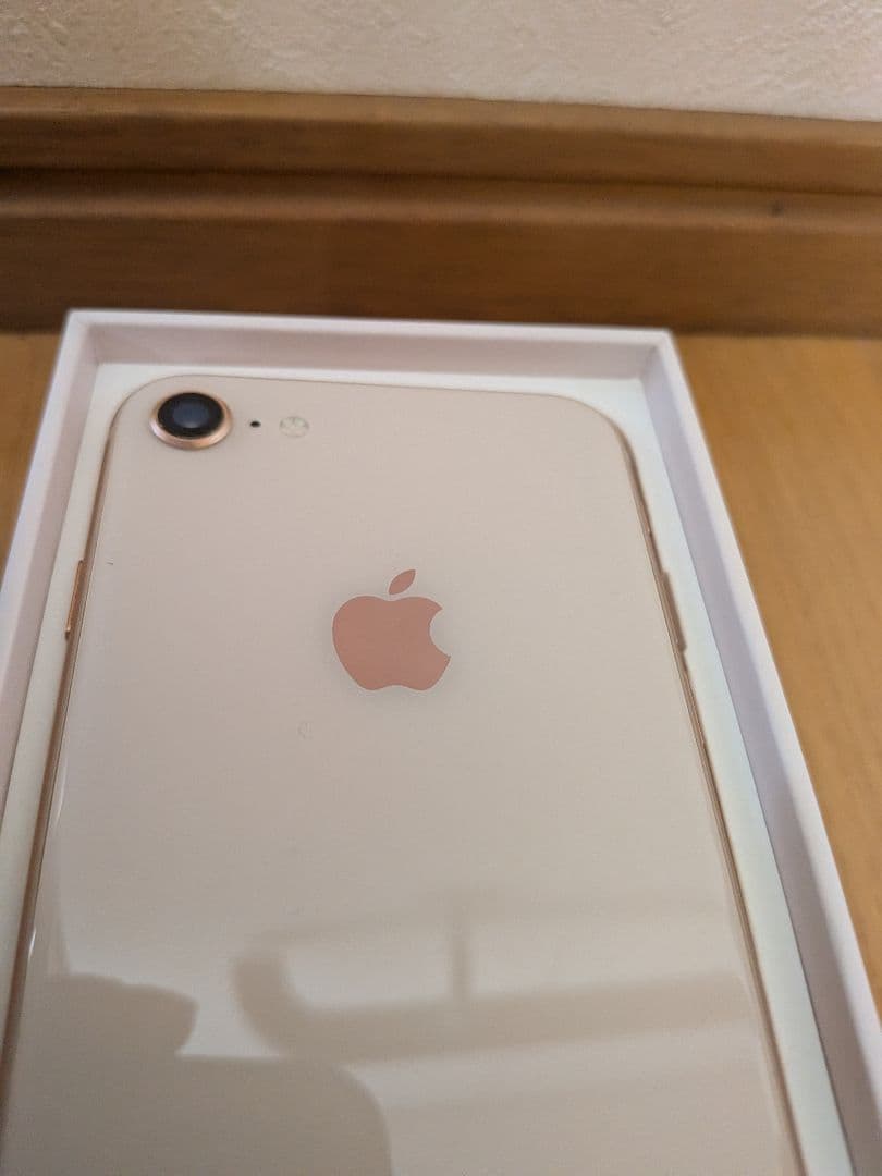 iPhone8 ゴールド　64GB