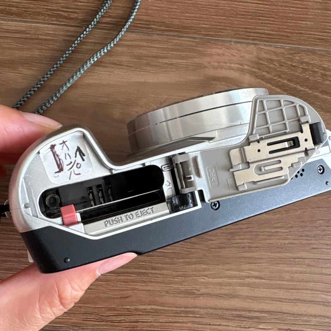 オリンパスOLYMPUS STYLUS SZ-16 コンデジ✨