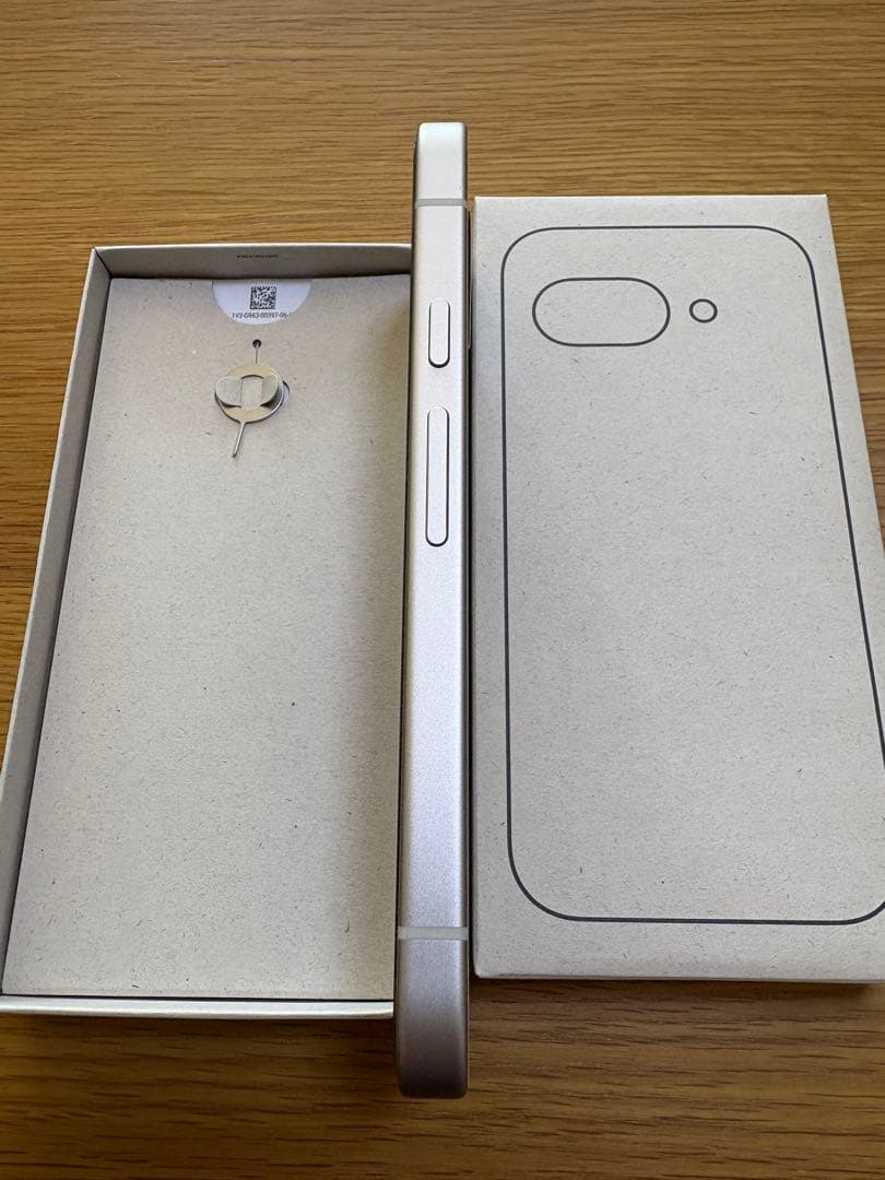 Google Pixel 7a ホワイト 本体auにて購入（数回使用、残債なし）