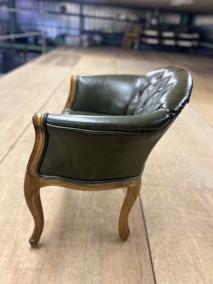 アンティークの一人掛けソファー