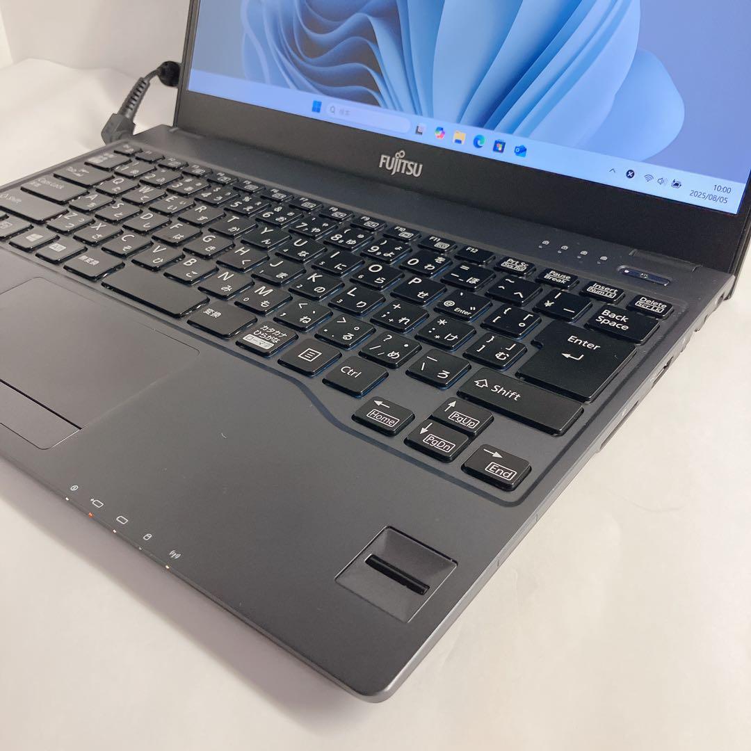 富士通 U938 コア５ Win11　軽量 SSD256GB 13.3インチ