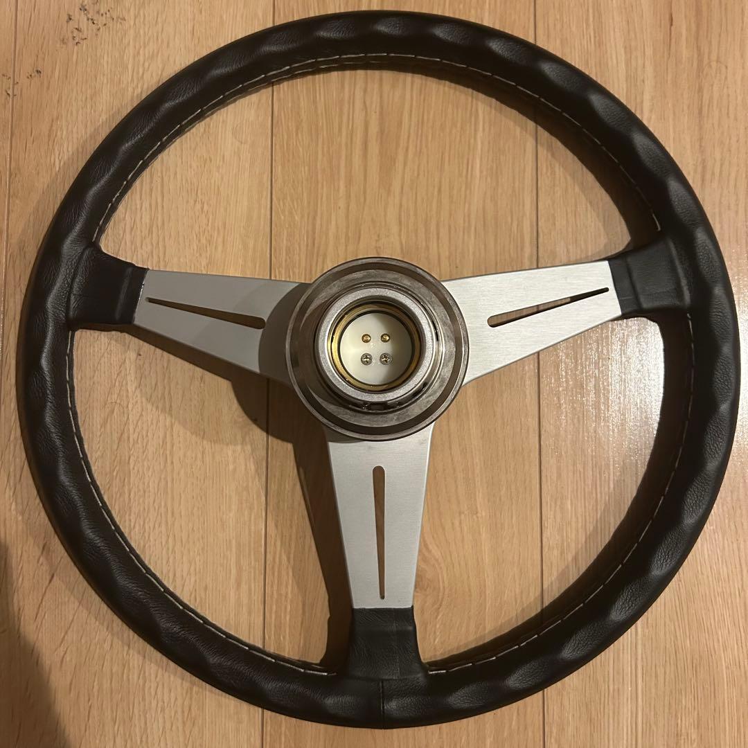 【正規品】NARDI ナルディ 大径ステアリング 38π 本革 ランクル等に