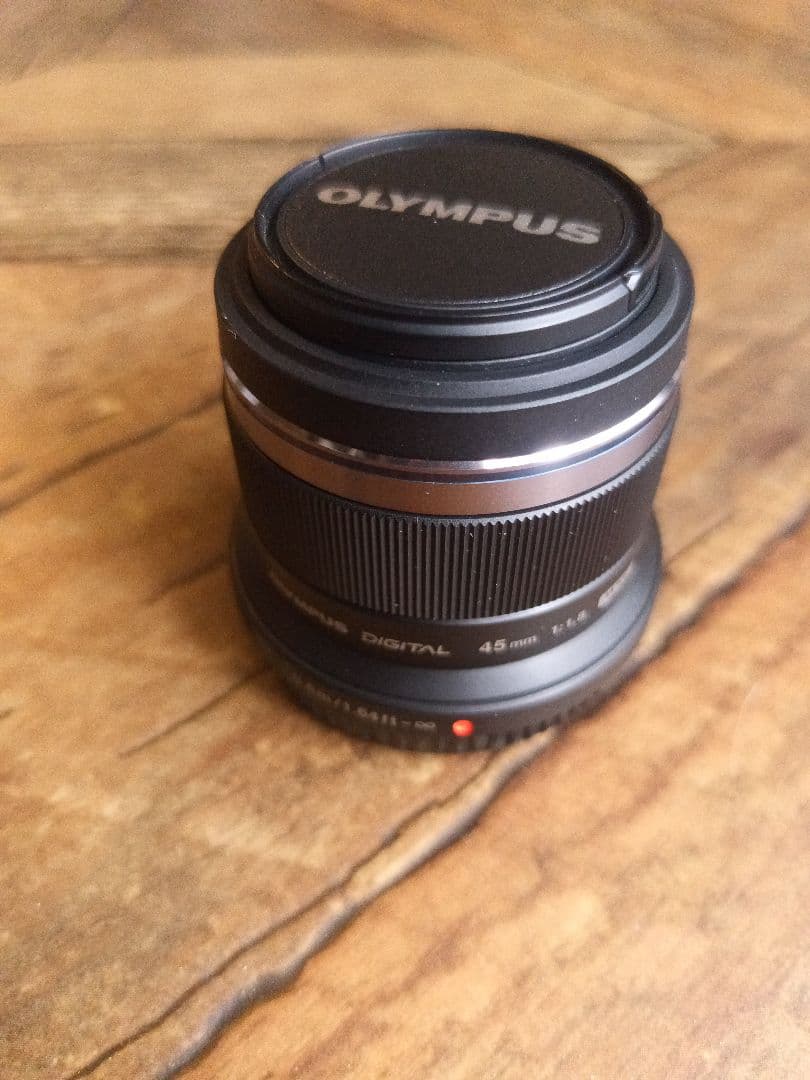 オリンパス　M.ZUIKO 45mm f1.8　ブラック