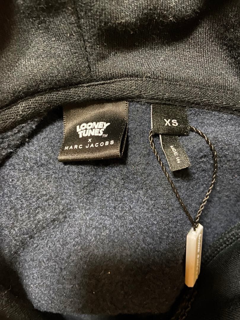 専用 MARC JACOBS パーカー　ルーニー・テューンズ　黒