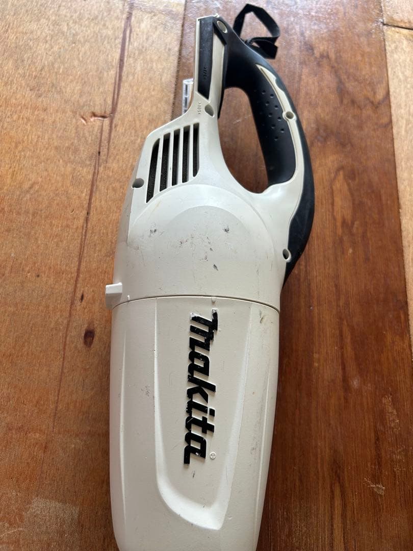 makita CL181FD 充電式クリーナー 掃除機 コードレス マキタ 中古
