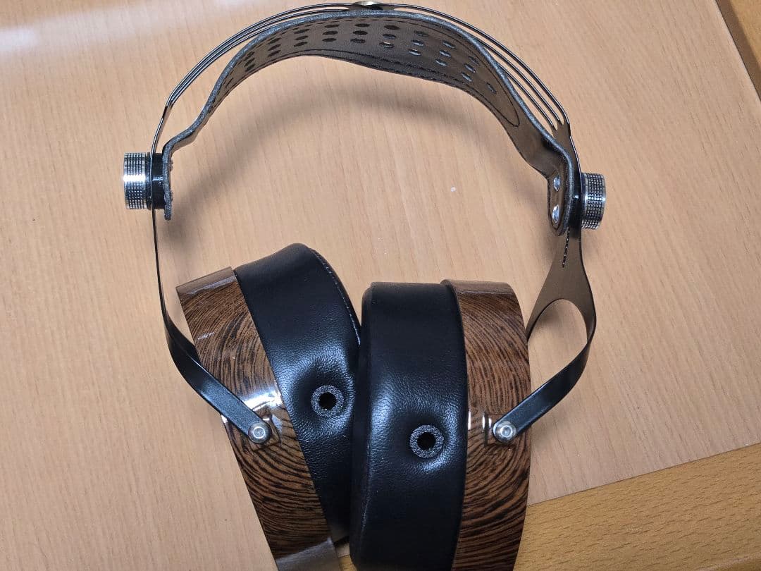 ヘッドホン verum audio verum1