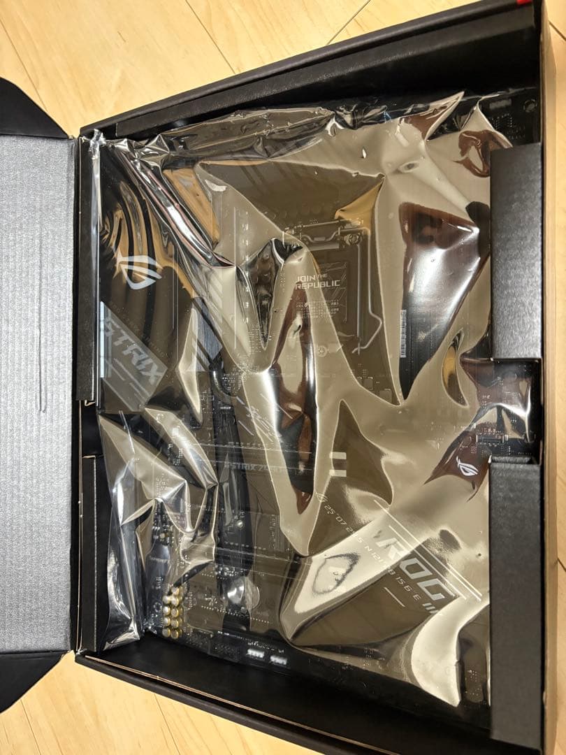 ASUS ROG STRIX Z490-F GAMING マザーボード